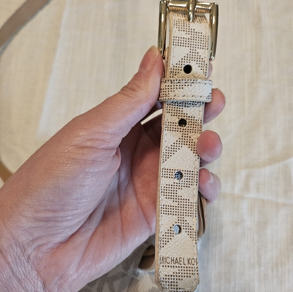 Michael Kors Cream Monogram Belt Bag - Picture 5 of 11